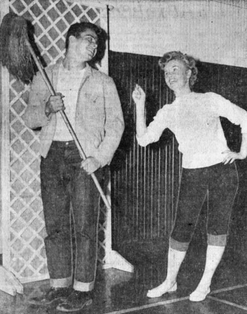 'that's the way the mop flops' - Tampa Morning Tribune (Tampa, Florida) - 2 November 1957